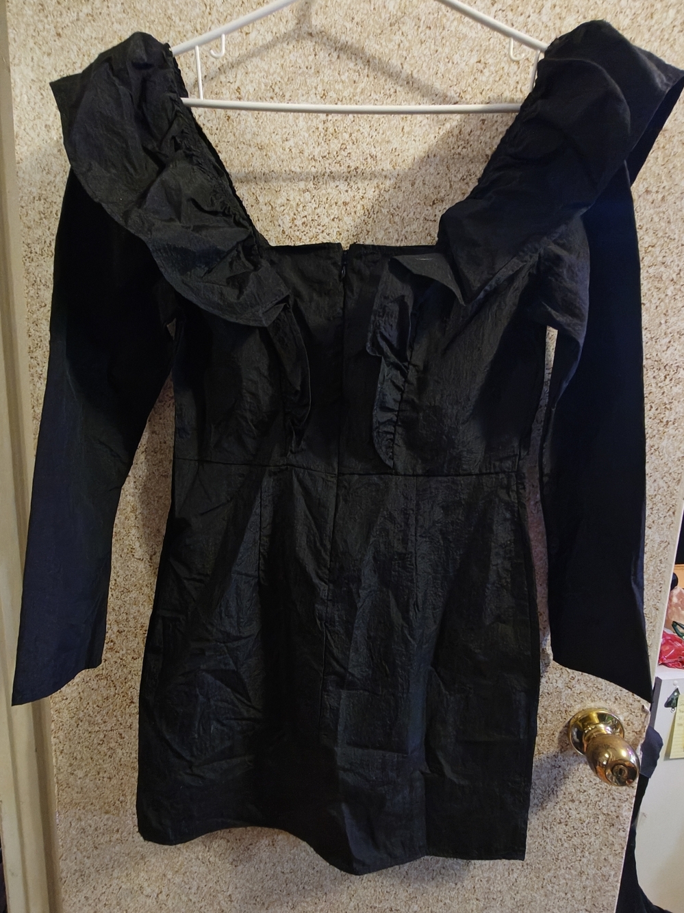 H&M Black Off-Shoulder Ruffle Mini Dress - Picture 4 of 9